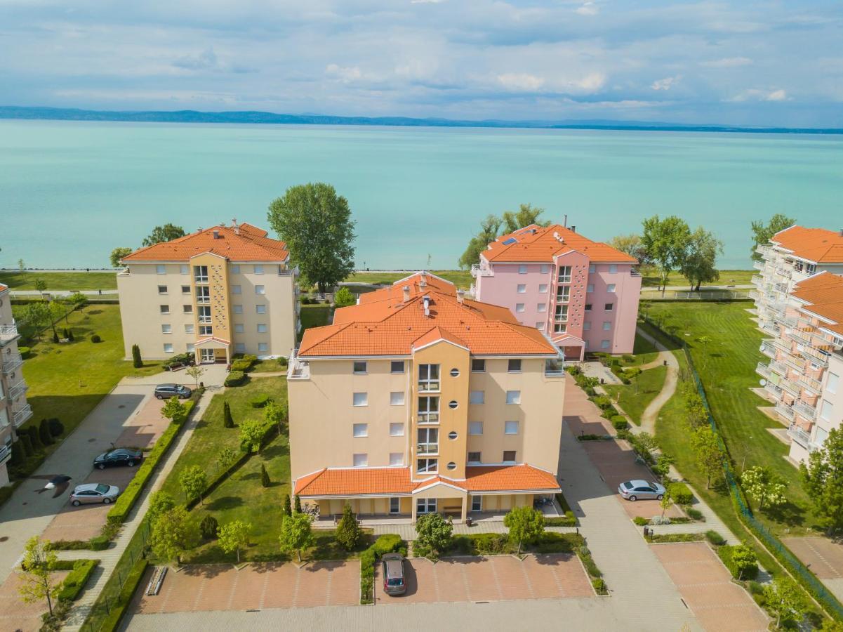 Myflat Golden Coast Panorama Apartment Siofok Dış mekan fotoğraf