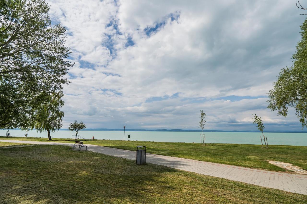 Myflat Golden Coast Panorama Apartment Siofok Dış mekan fotoğraf