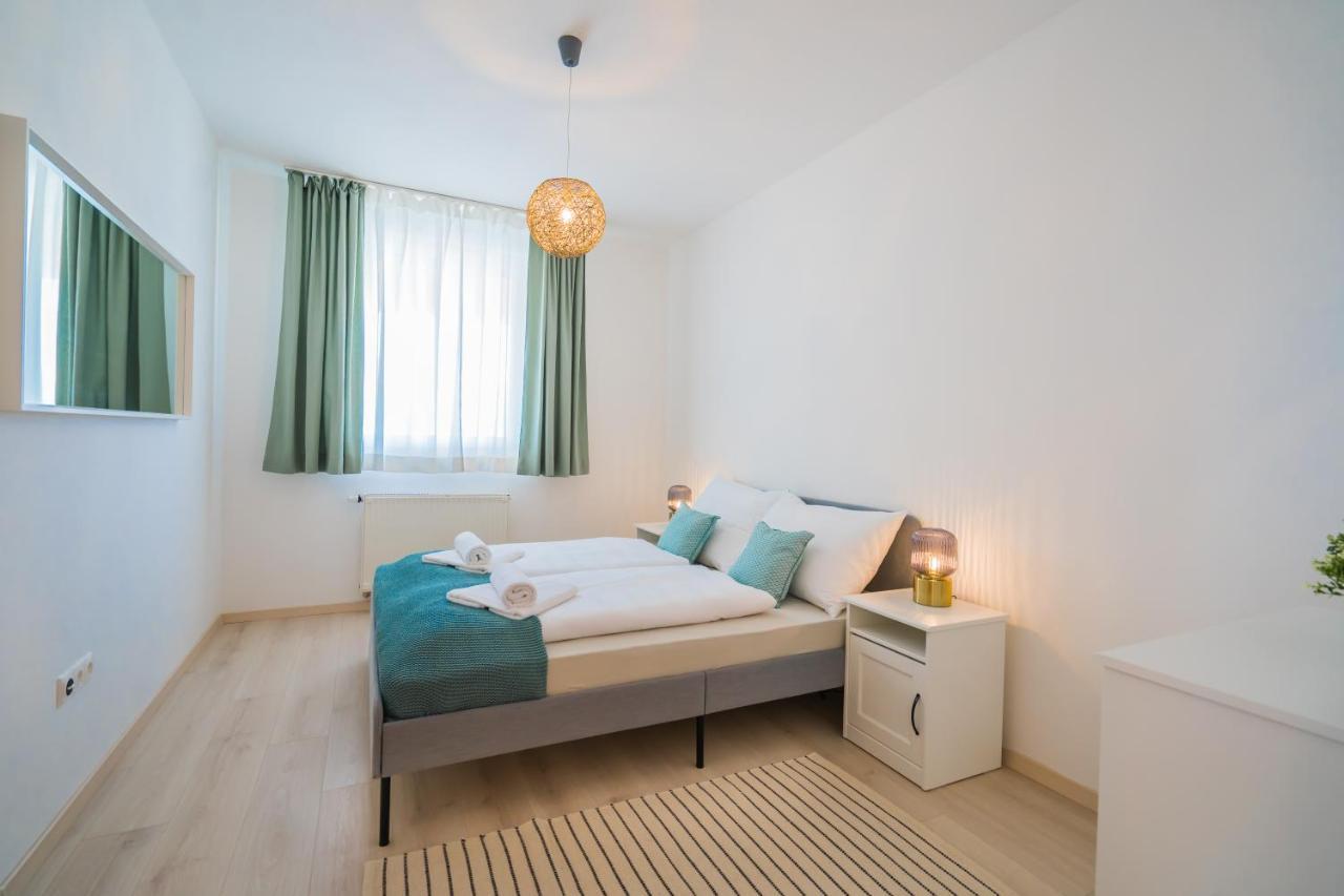 Myflat Golden Coast Panorama Apartment Siofok Dış mekan fotoğraf